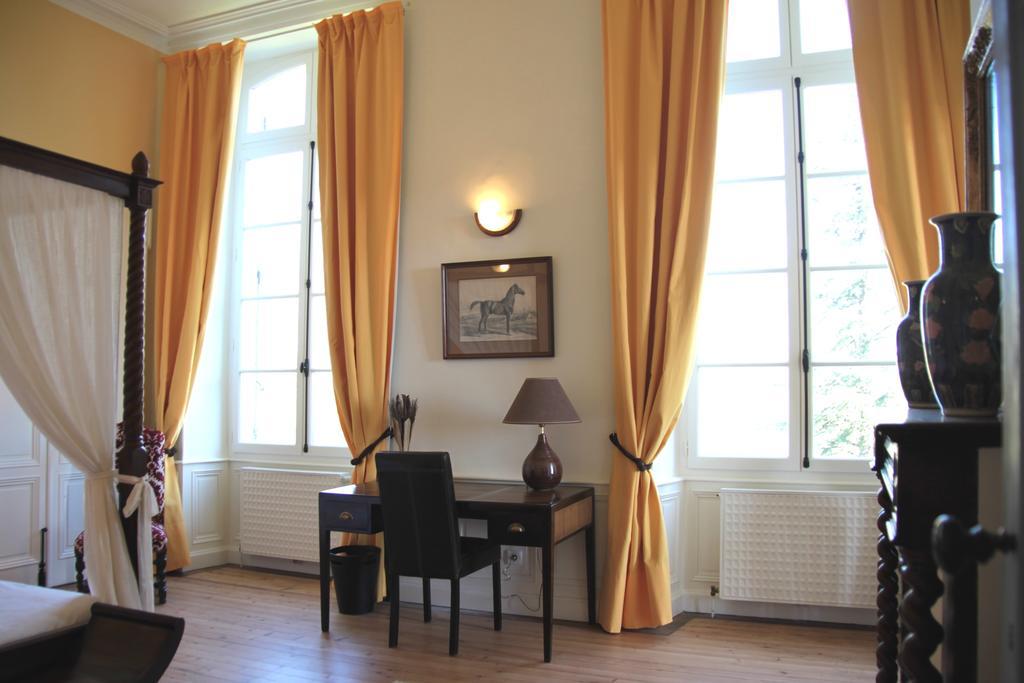 Domaine De Lamassas Panzió Hautefage-la-Tour Szoba fotó