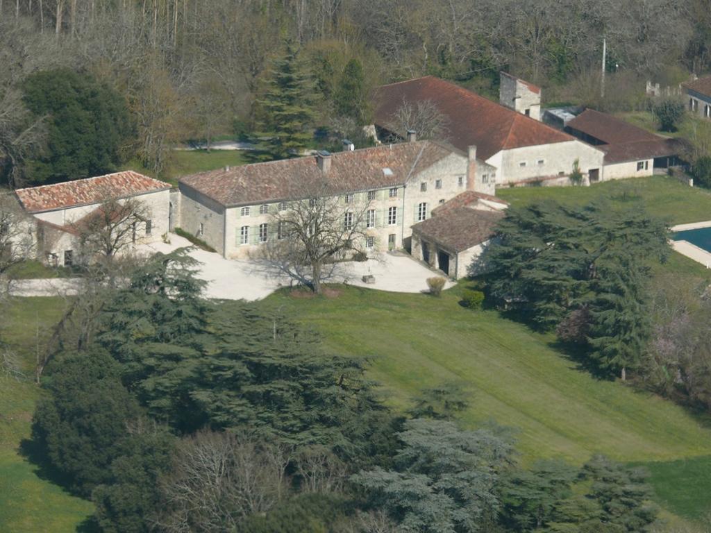 Domaine De Lamassas Panzió Hautefage-la-Tour Kültér fotó